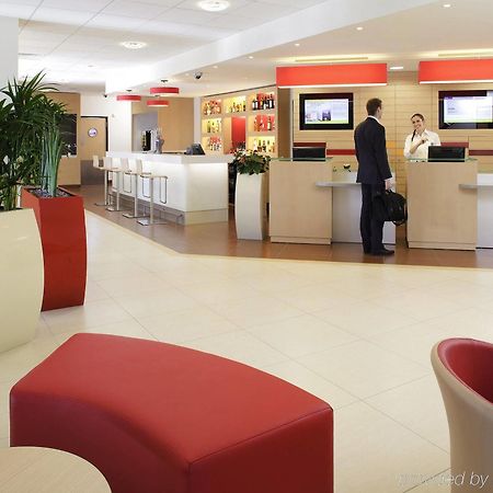 Hotel Ibis Lyon L'Isle D'Abeau Exteriér fotografie