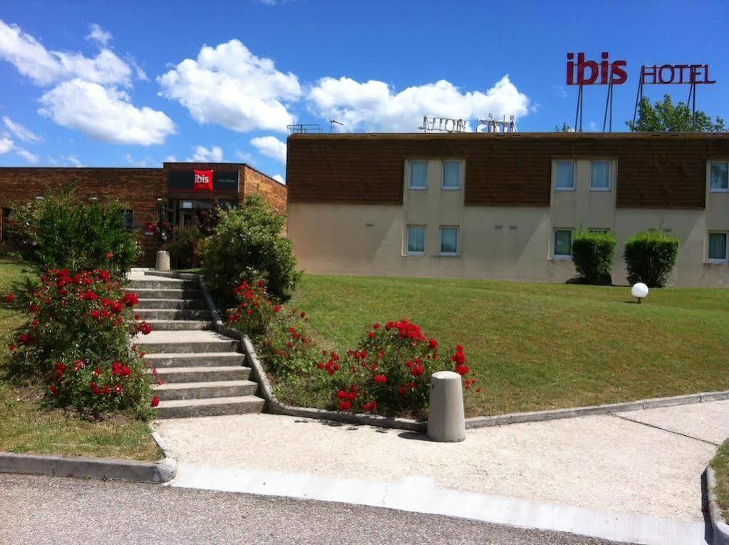 Hotel Ibis Lyon L'Isle D'Abeau Exteriér fotografie
